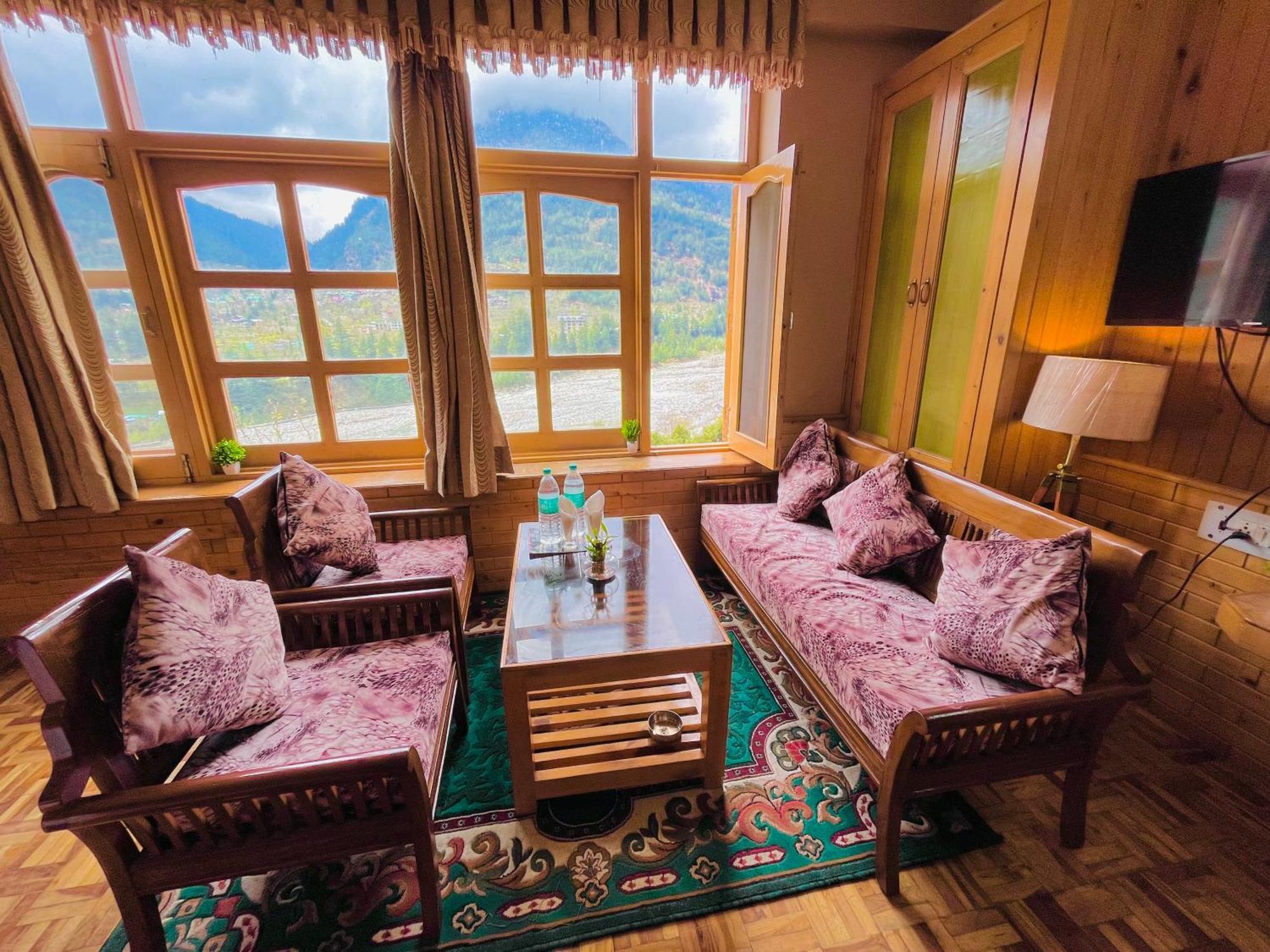 Snow Clad Riverview Hotel & Resort, Manali Екстериор снимка