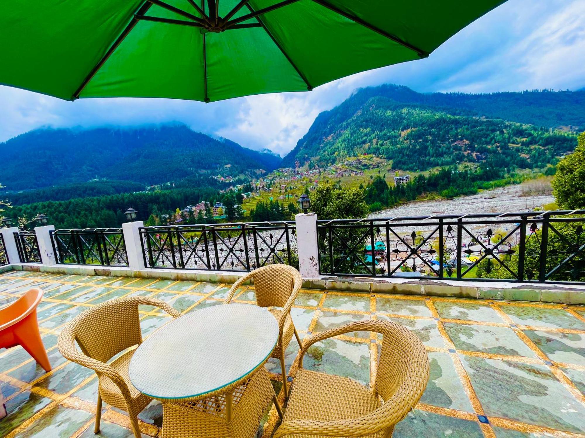 Snow Clad Riverview Hotel & Resort, Manali Екстериор снимка