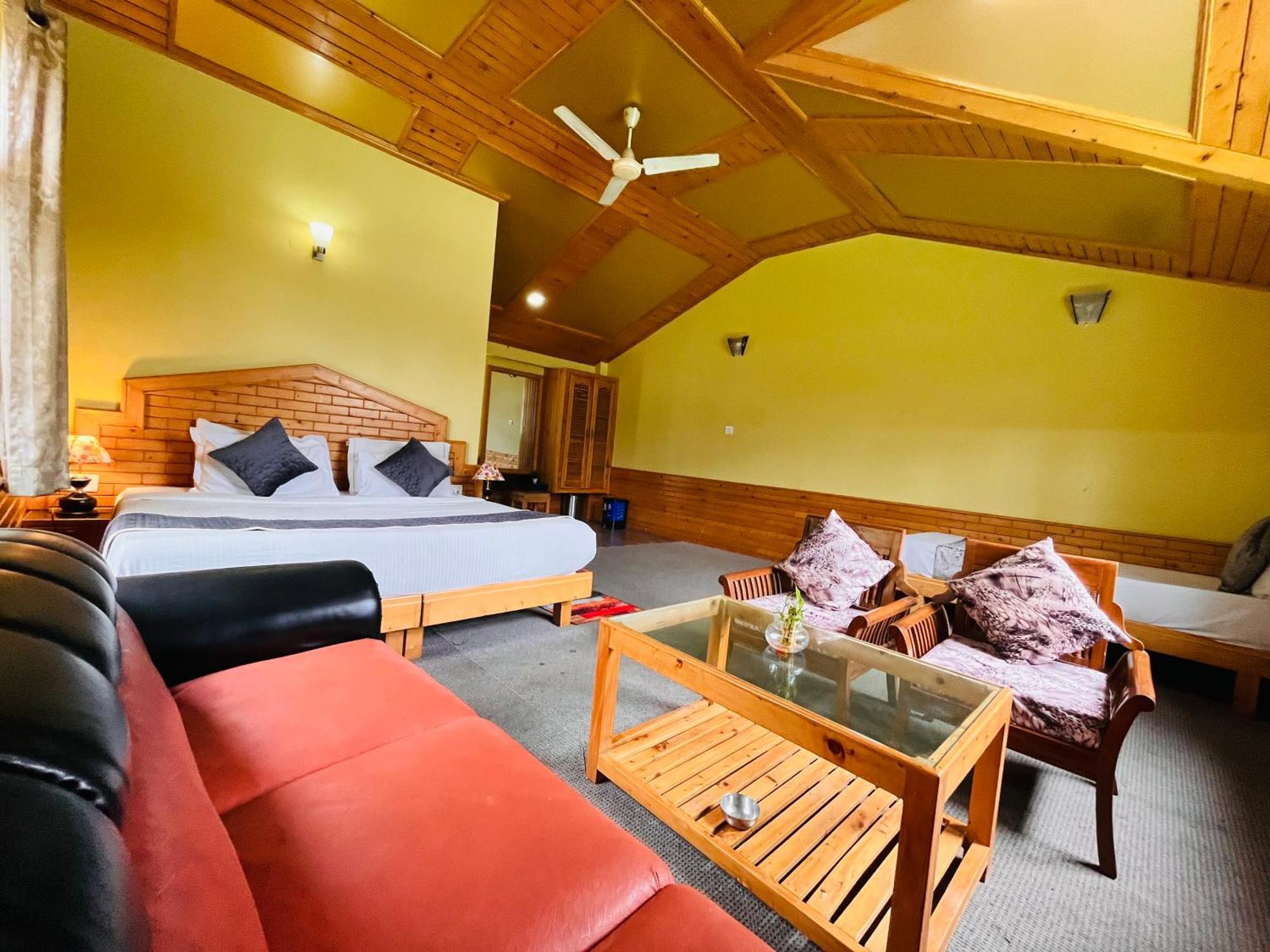 Snow Clad Riverview Hotel & Resort, Manali Екстериор снимка